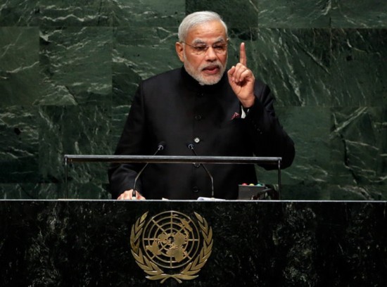 莫迪提议设“国际瑜伽节” 称练瑜伽有助应对气候变化--陕西频道--人民网