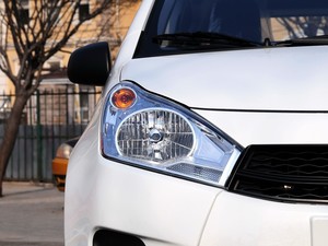 ������ľ ���� 2013�� 1.0L �ֶ�ʵ����