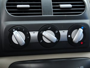 ������ľ ������ 2012�� ȫ�ܰ� 1.4L VVT��׼�� ��V