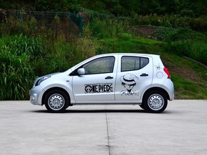 众泰汽车 众泰Z100 2013款 1.0L 舒适型