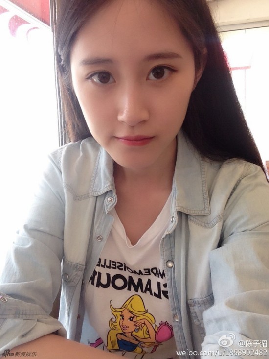 最美女学生会主席晒自拍 养眼校花大盘点(图)【2】