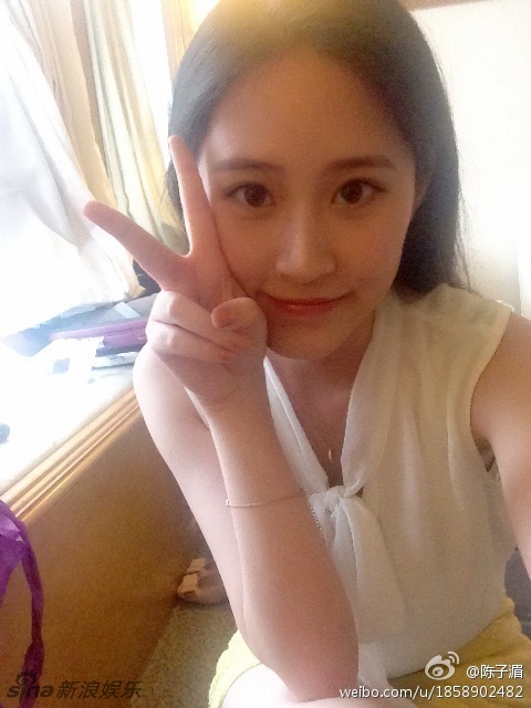 最美女学生会主席晒自拍 养眼校花大盘点(图)【