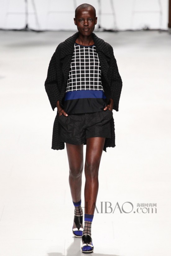 2015春夏巴黎時裝周:三宅一生 (Issey Miyake) 女裝秀