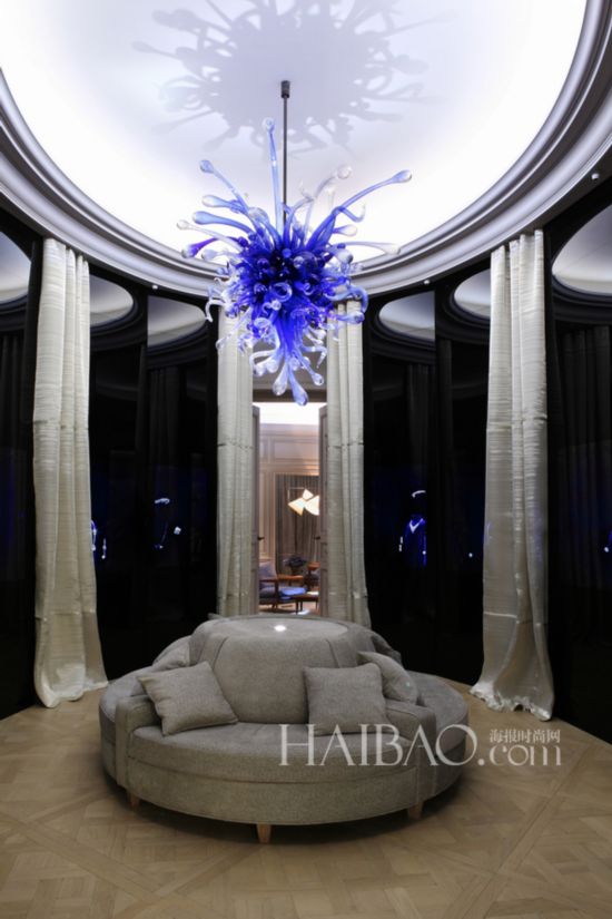 201427Ŷ˫չ (Chaumet) jLumieres d'eauˮ֮߶鱦չֳ