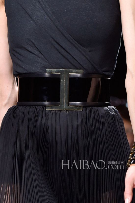 2015���İ���ʱװ�ܣ��Ͷ��� (Balmain) 2015����Ůװ�㳡ϸ��