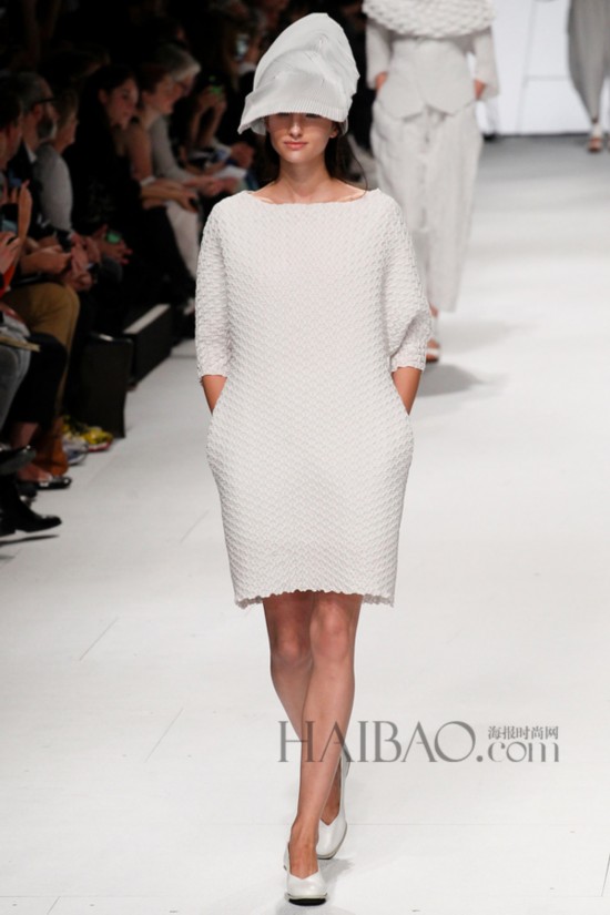 2015���İ���ʱװ�ܣ���լһ�� (Issey Miyake) Ůװ��