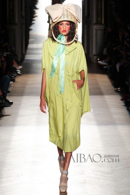 2015KLھɸ˩PGwP´Sw (Vivienne Westwood) k˨q
