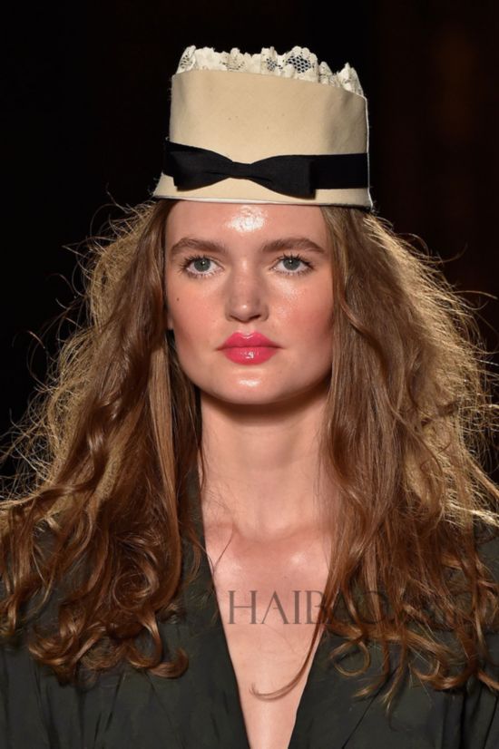 2015�K�L�ھ��ɸ˩P�G�����w�P�´��S��w (Vivienne Westwood) 2015�K�L�k�˨q���Ӹ`