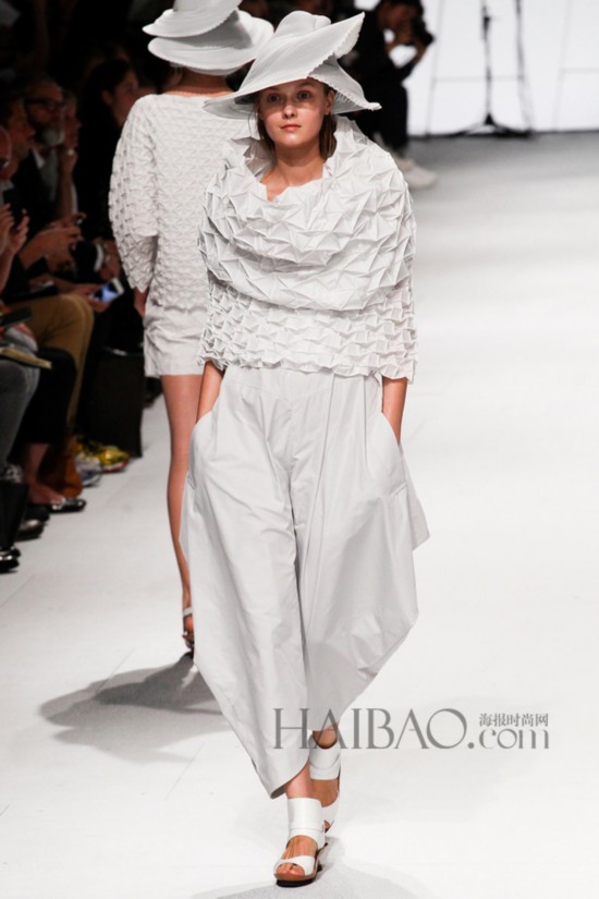 三宅一生 (issey miyake) 2015春夏女装秀【2】