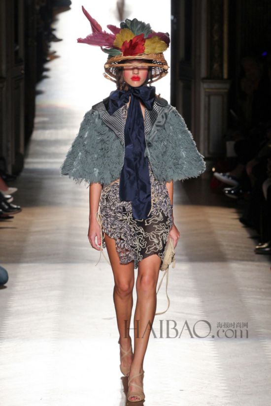 2015KLھɸ˩PGwP´Sw (Vivienne Westwood) k˨q