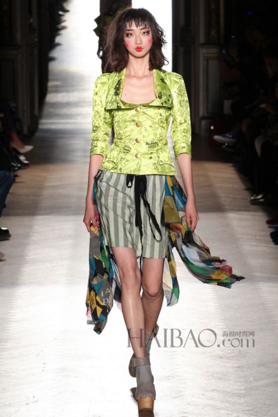 2015KLھɸ˩PGwP´Sw (Vivienne Westwood) k˨q