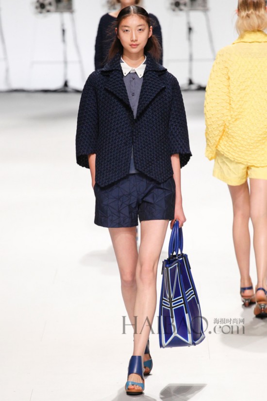 2015春夏巴黎时装周:三宅一生 (Issey Miyake) 女装秀