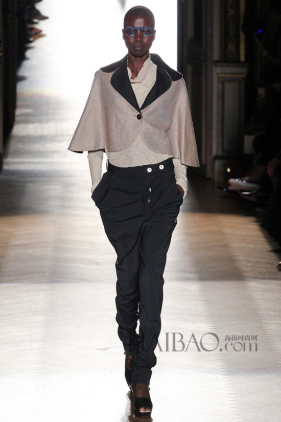 2015KLھɸ˩PGwP´Sw (Vivienne Westwood) k˨q