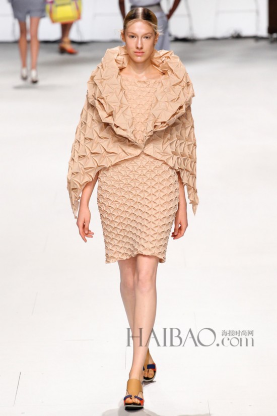 2015���İ���ʱװ�ܣ���լһ�� (Issey Miyake) Ůװ��