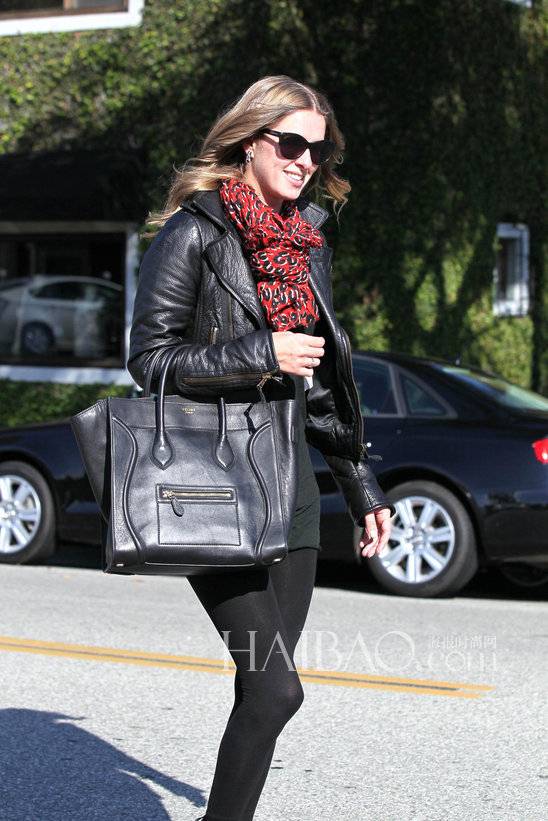 �g��P�ƺ��y (Nicky Hilton) ���tö��y�f�tLook
