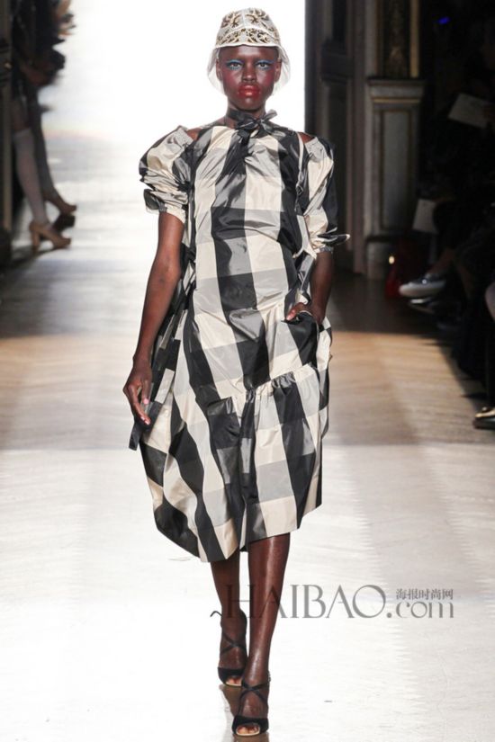2015KLھɸ˩PGwP´Sw (Vivienne Westwood) k˨q