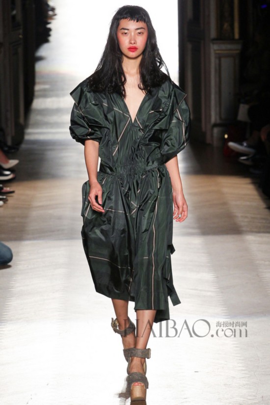 2015KLھɸ˩PGwP´Sw (Vivienne Westwood) k˨q