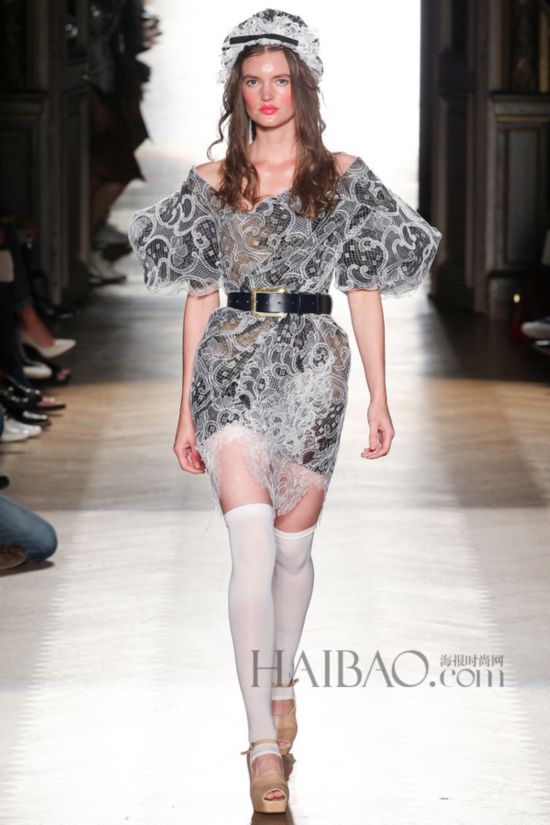 2015KLھɸ˩PGwP´Sw (Vivienne Westwood) k˨q