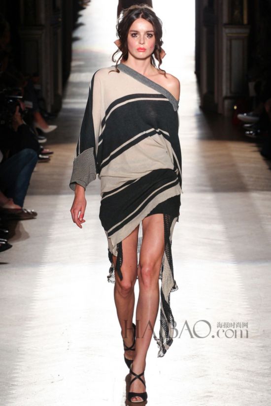 2015KLھɸ˩PGwP´Sw (Vivienne Westwood) k˨q