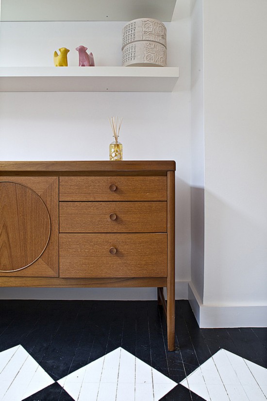 黑白地板的个性空间 新古典风格的公寓