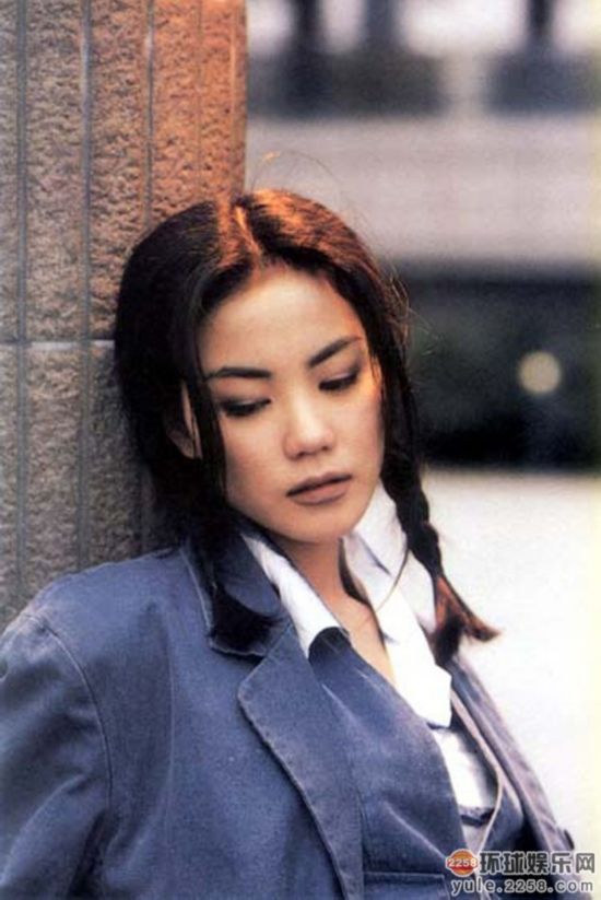 王菲谢霆锋复合 王菲珍稀造型恋情回顾(图)