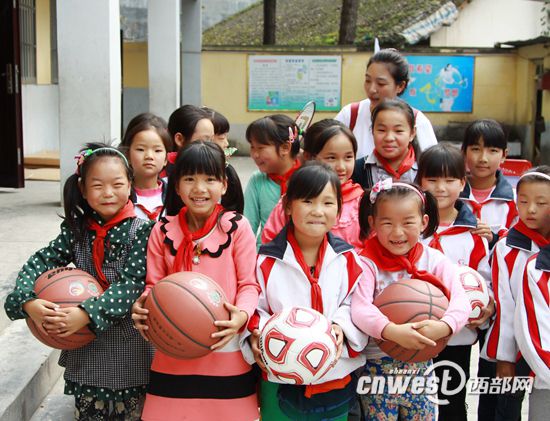 “梦想接力”义教行动走进山阳县马家山小学【7】