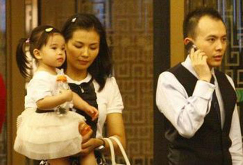 王思聪90后学生妹<em>女友</em>王颖照片曝光 比比娱乐