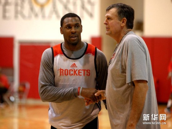 NBA:火箭队训练 备战新赛季[高清]