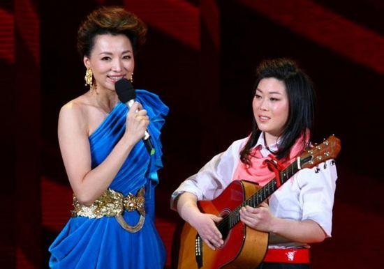 <em>西单女孩</em>重返地下道 盘点央视春晚捧红的明星