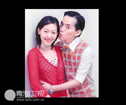 小s的前任黄子佼,当时小s还为他和曾宝仪翻脸,估计现在小s内心要谢谢