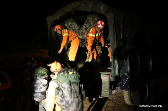 CHINA-KUNMING-EARTHQUAKE-RESCUE