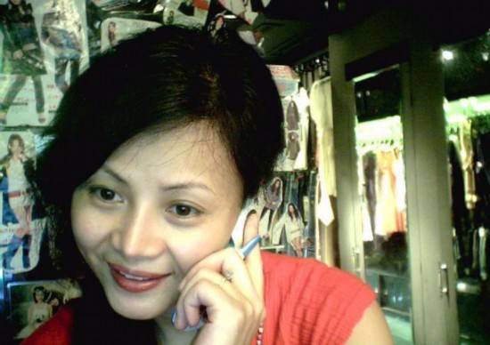 郭美美妈妈海量私照曝光 美艳不输其女(组图)