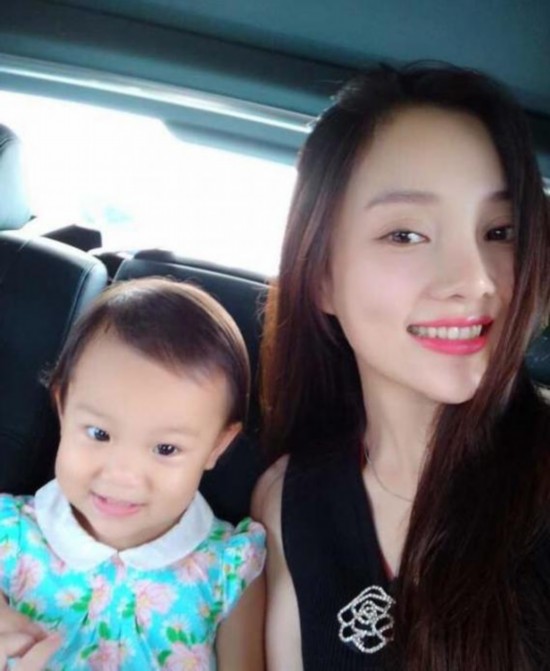 毕福剑18岁女儿照片首次曝光 盘点非主流丑萌