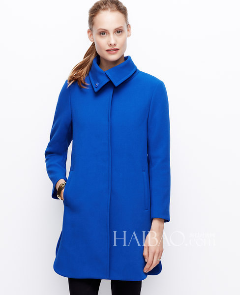安·泰勒 (Ann Taylor) 蓝色外套,售价:2258元