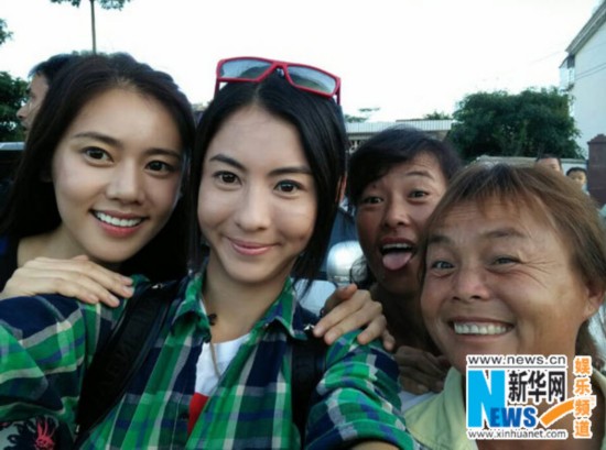 《明星到我家》今日开播 高能美腿秋瓷炫化身