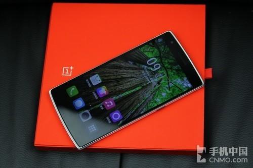 3GB RAM纤薄四核机 一加手机现售2099元