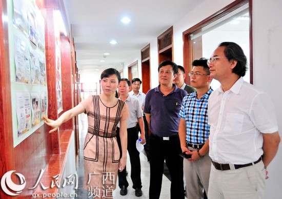 唐农:注重人才与科技创新 为群众解决实际问题