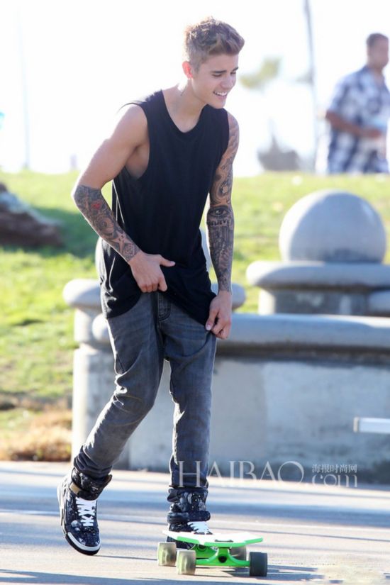 aɶ923A봵šPB (Justin Bieber) bsqvmKilling Hasselhoffn[{¥y𮧮ɪƪOC