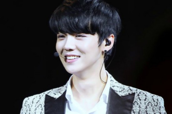 鹿晗与SM解约 好友透露称其渴望陪伴家人