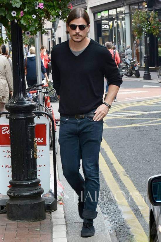aɶ917A줰P`S (Josh Hartnett) ¦w´m¶W}󳣬fLBrown ThomasJ~XShoppingC