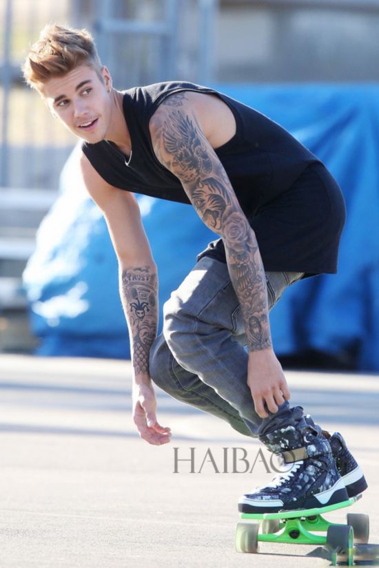 aɶ923A봵šPB (Justin Bieber) bsqvmKilling Hasselhoffn[{¥y𮧮ɪƪOC