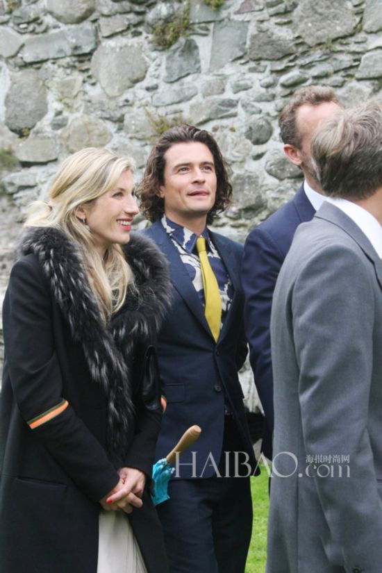 ʱ830գࡤ³ķ (Orlando Bloom) װڰμӺѵĻŮٶͿӰ
