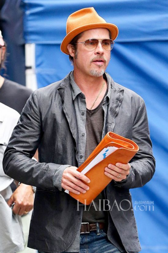 aɶ830AsBԼwP֯S (Brad Pitt) WB٪⮳ۤbì~Xѥ[Ӱȷ|ĳC