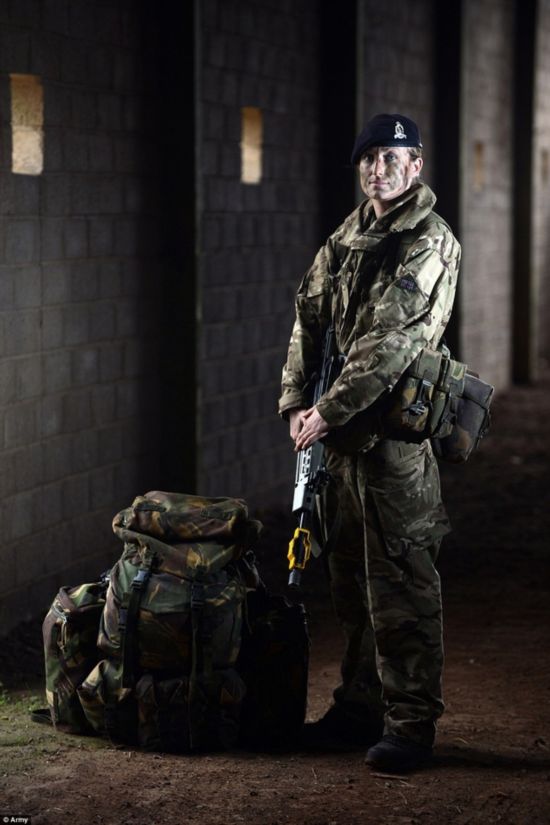 高清:2014年度英国陆军摄影大赛获奖作品赏析【10】--人民网福建频道--人民网