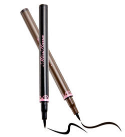 韩星不化眼妆变路人 实用眼线法一笔变女神- M