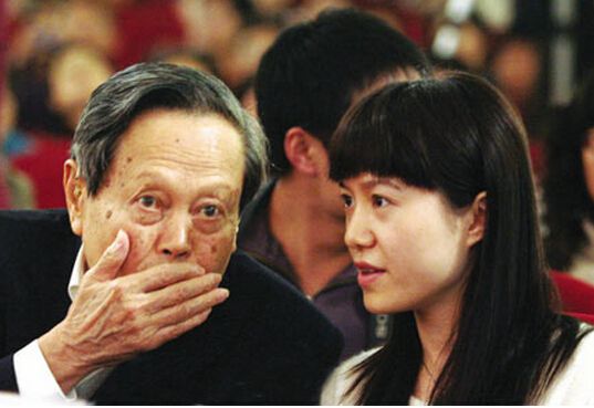 杨振宁称不易要孩子 男人年龄大生育问题多