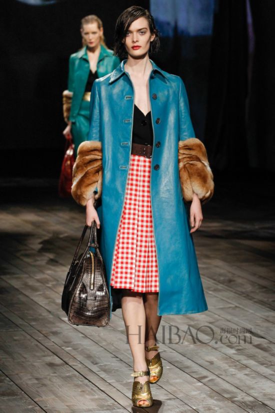 缪缪 (MiuMiu) 2015春夏新装 撞车 普拉达 (Pra