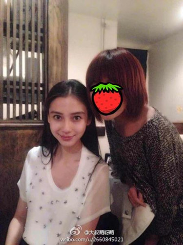 黄晓明Angelababy洛杉矶会面 引粉丝合影热潮