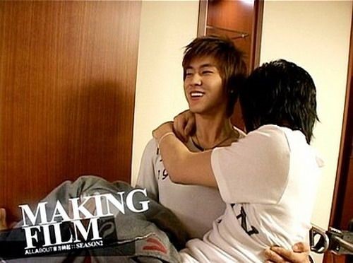 东方神起郑允浩否认热恋演员徐睿知 恋情绯闻