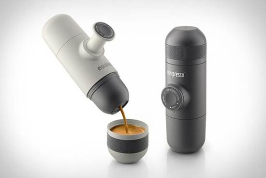 便携式手动咖啡机 让你旅行也能喝咖啡